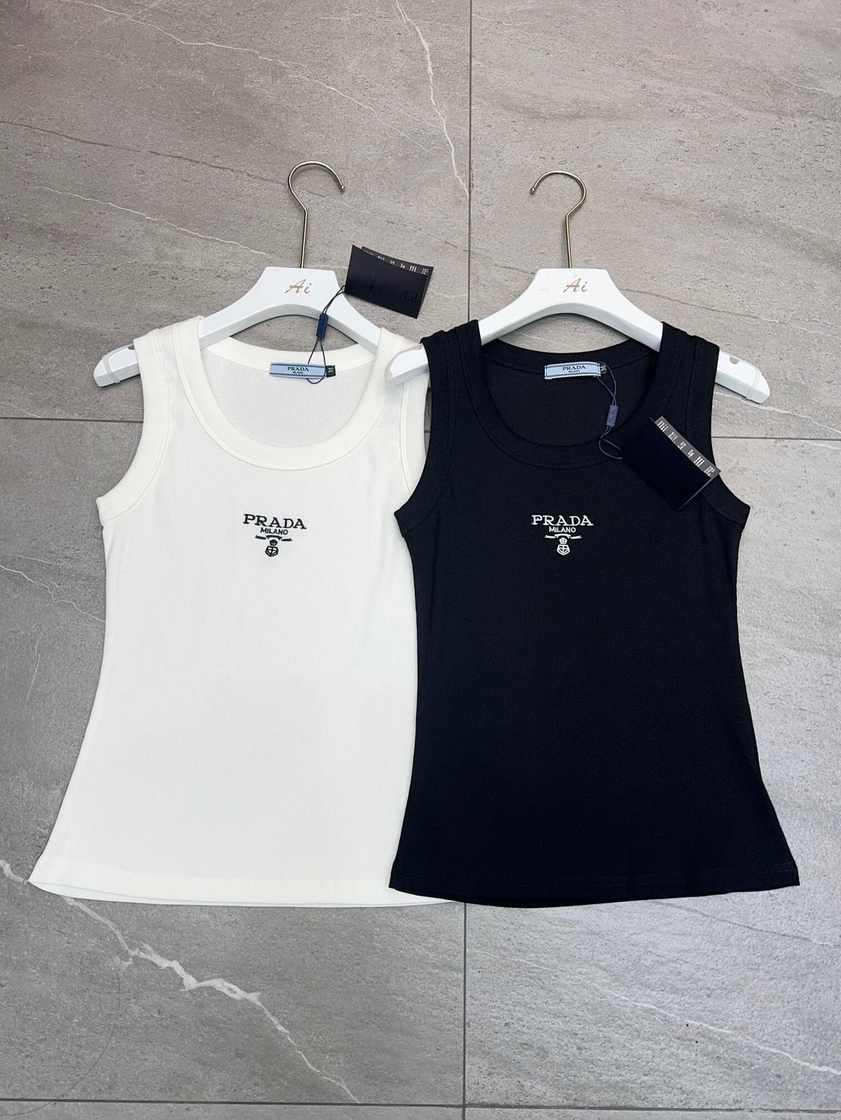 Two Color Sleeveless Vest
