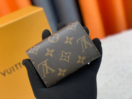 Multi-Color Button Mini Wallet