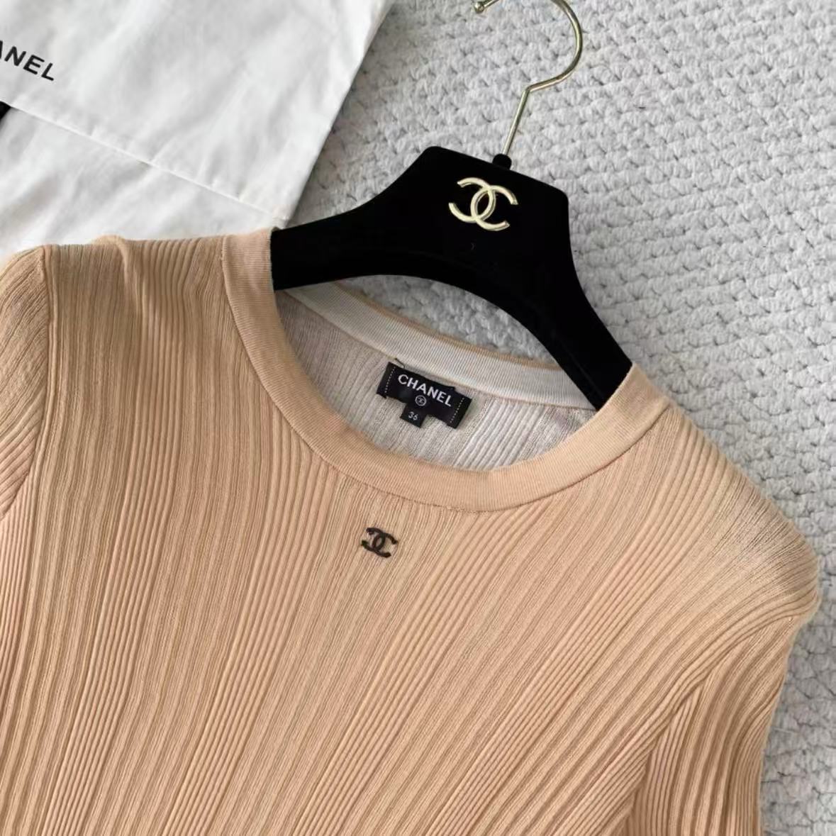 Ribbed Knit Short Sleeve