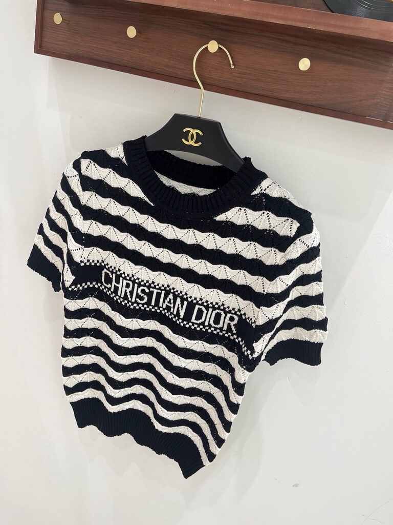 Letter Pattern Knit Top