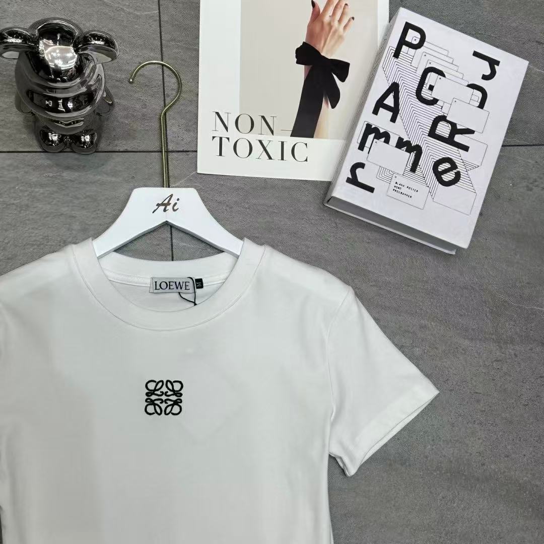 Fitted Solid T-Shirt