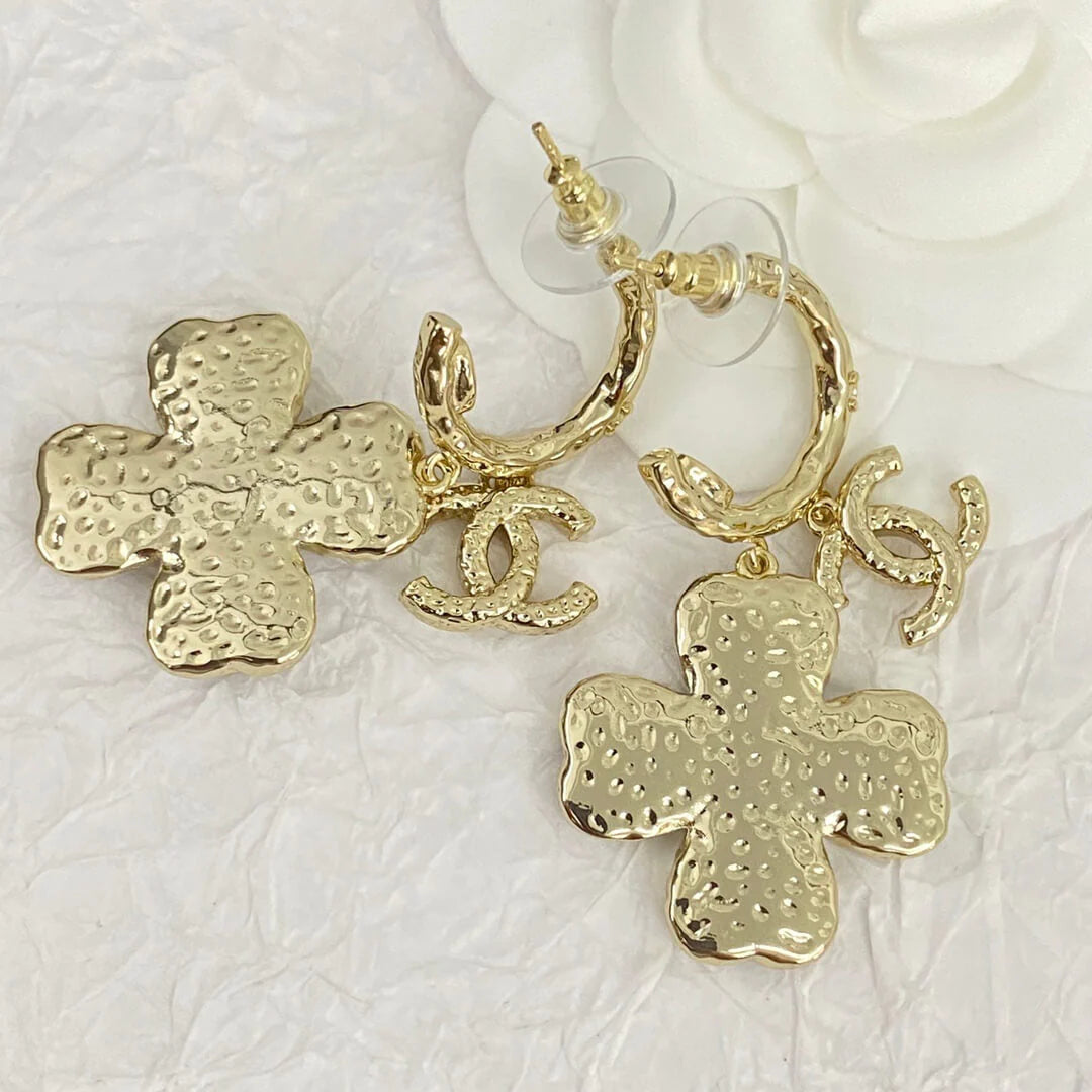 Color-Blocked Clover Earrings