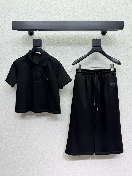 Triangle Logo Polo Slit Skirt Set