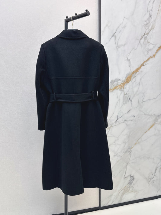 V Detail Belted Collared Wool Coat