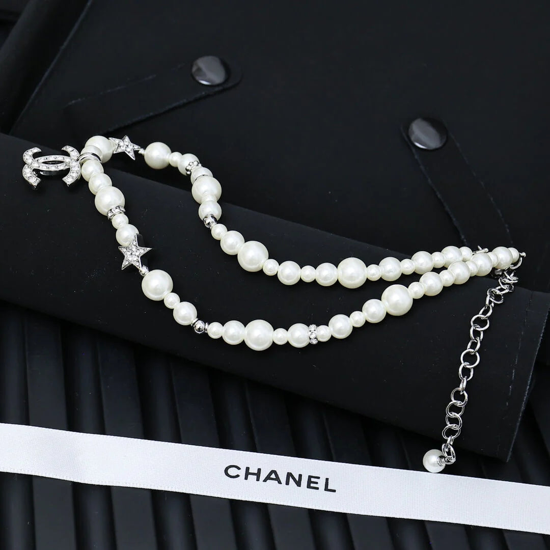 Glamorous Star Pearl Necklace