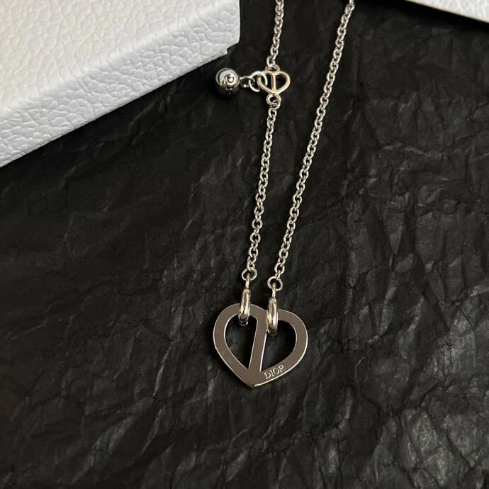 Classic Red Heart Pendant Necklace