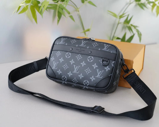 Classic Shoulder Strap Crossbody Bag