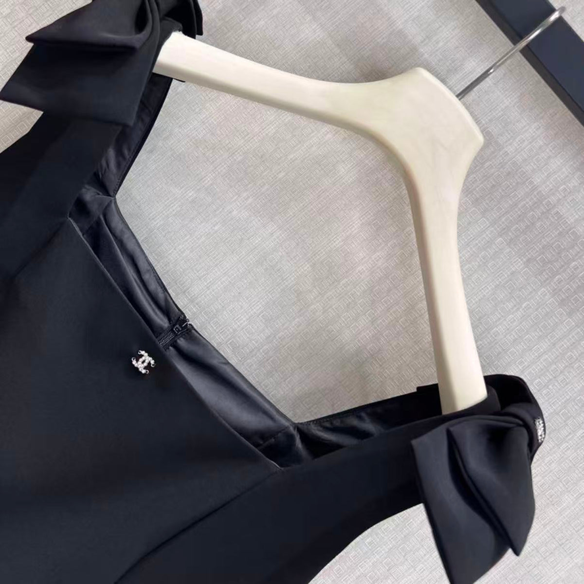 Bow Detail Sleeveless Dress