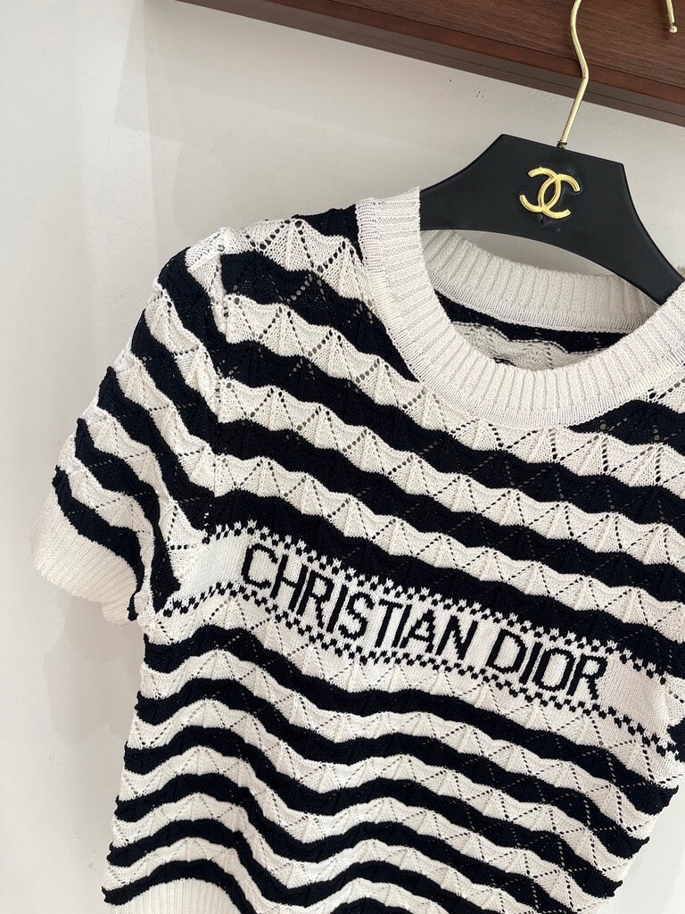 Letter Pattern Knit Top