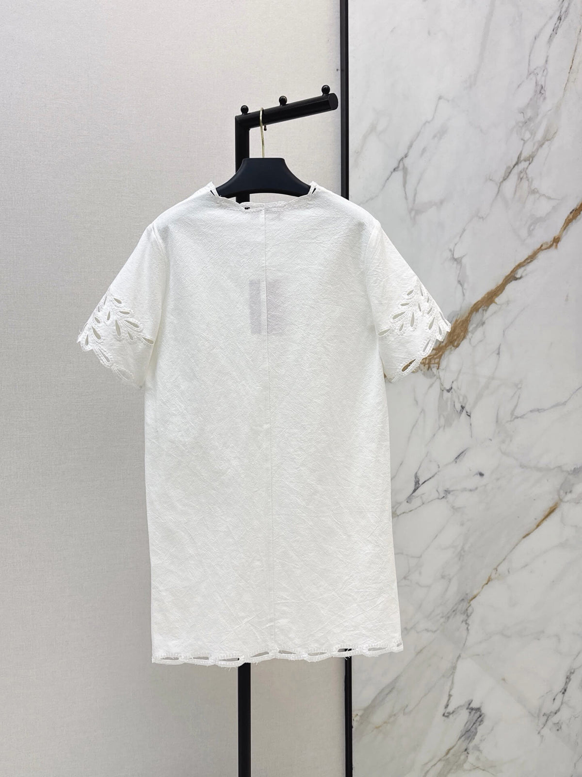 Scalloped Cutwork Hem Shift Dress