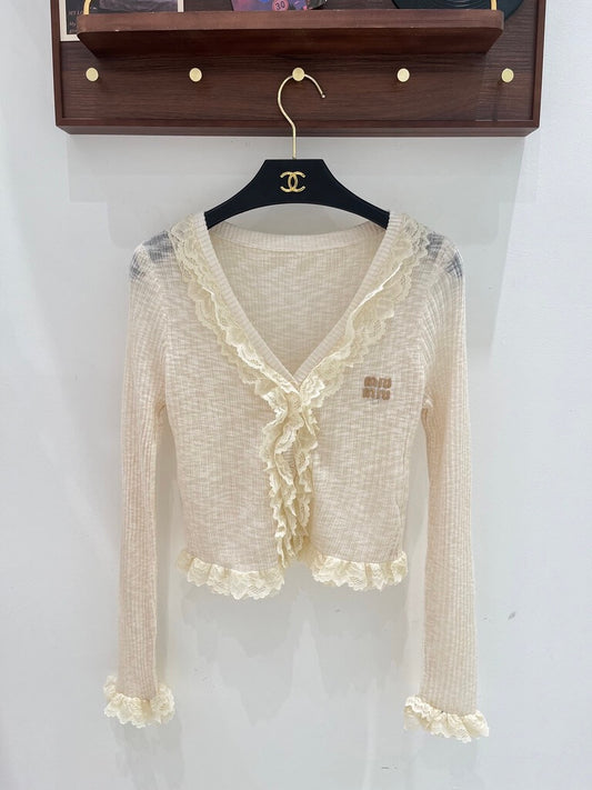 Embroidery Slim Long Sleeve Top