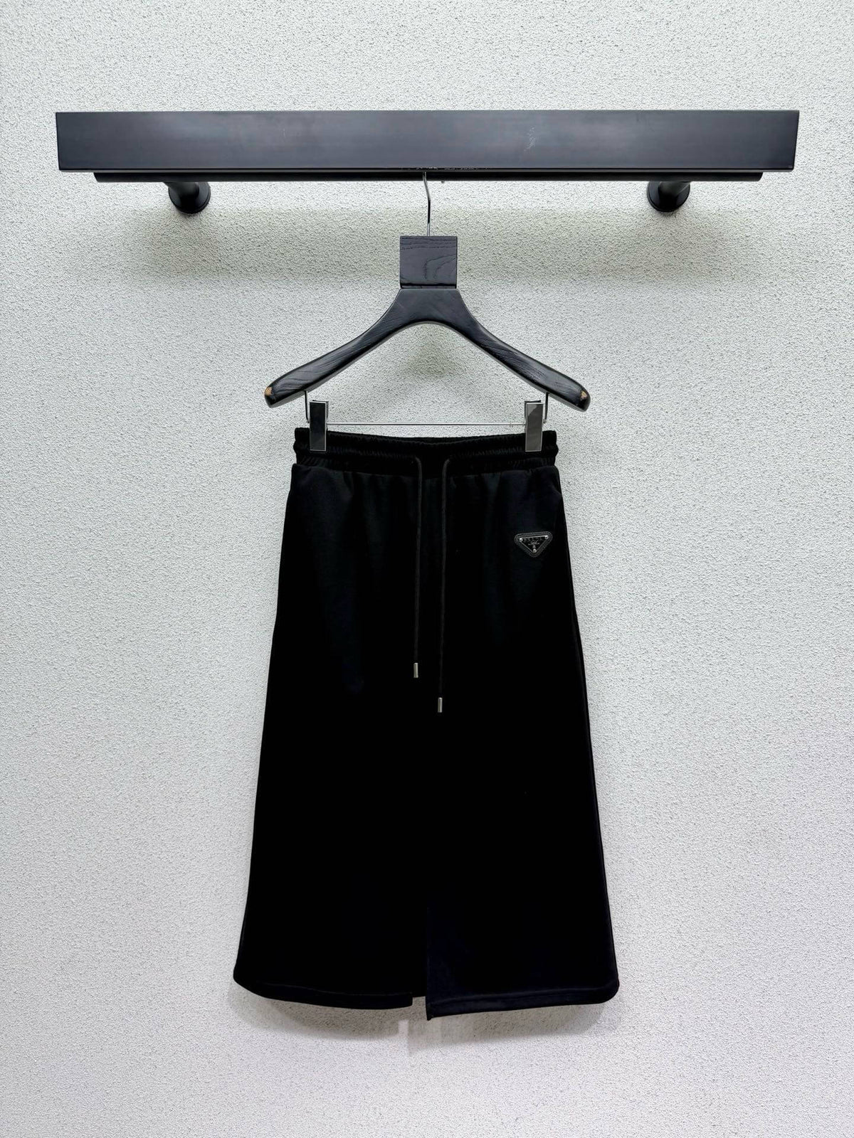 Triangle Logo Polo Slit Skirt Set