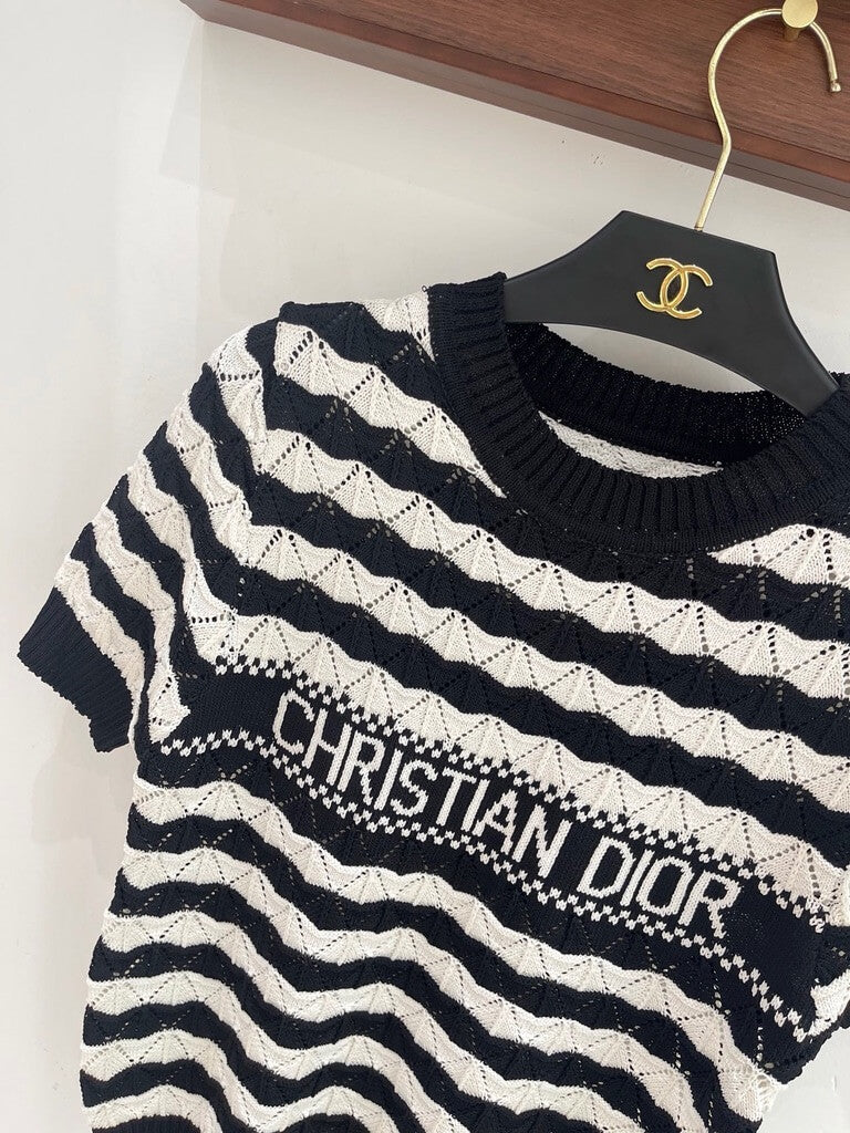 Letter Pattern Knit Top