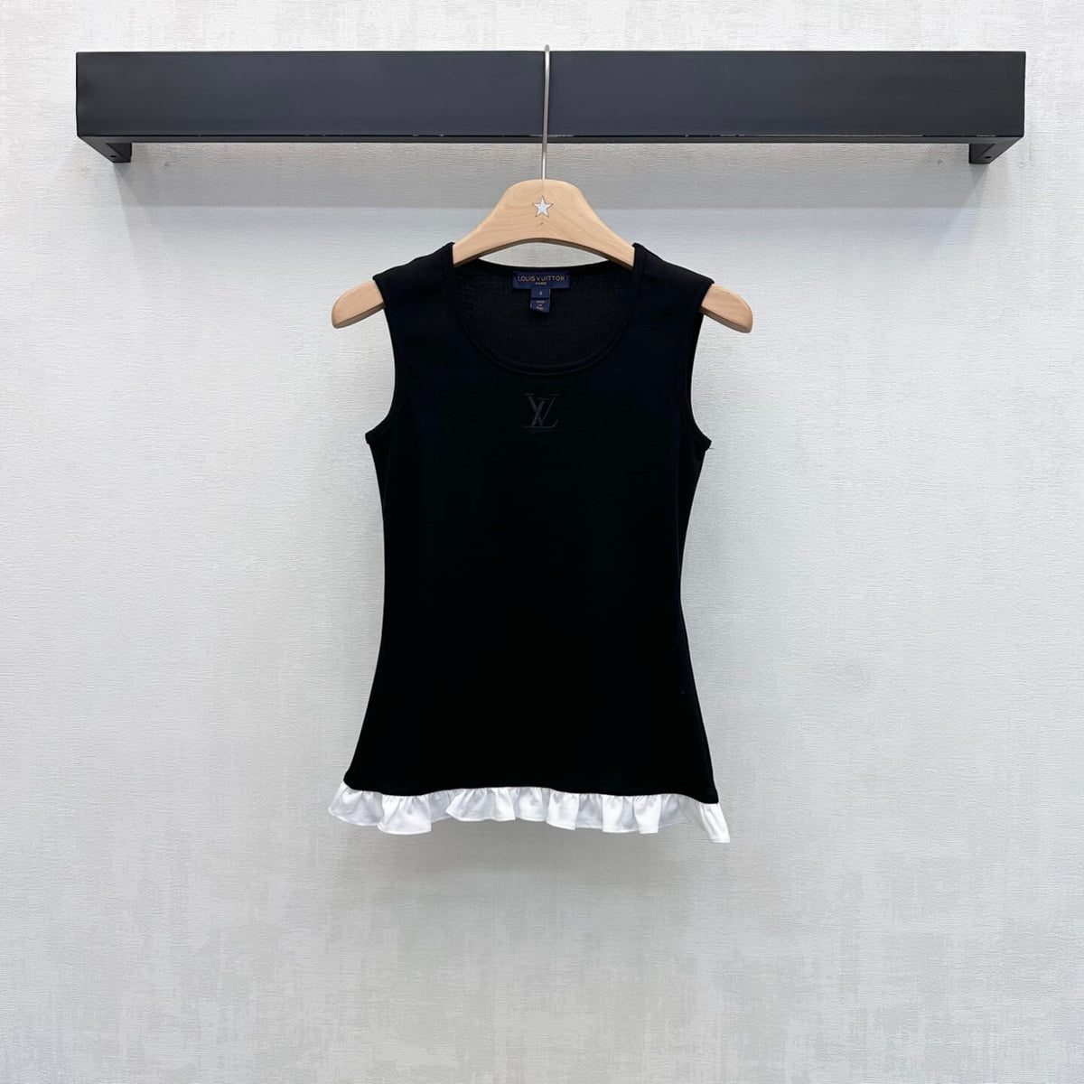 Ruffle Hem Sleeveless Tank Top