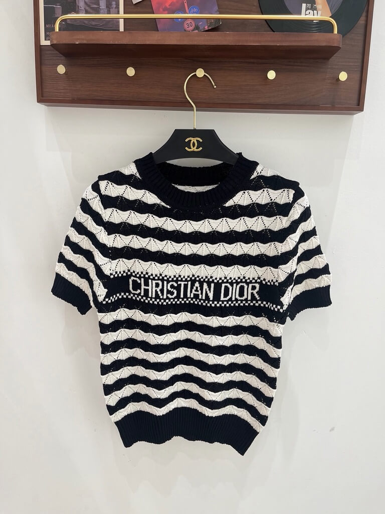 Letter Pattern Knit Top