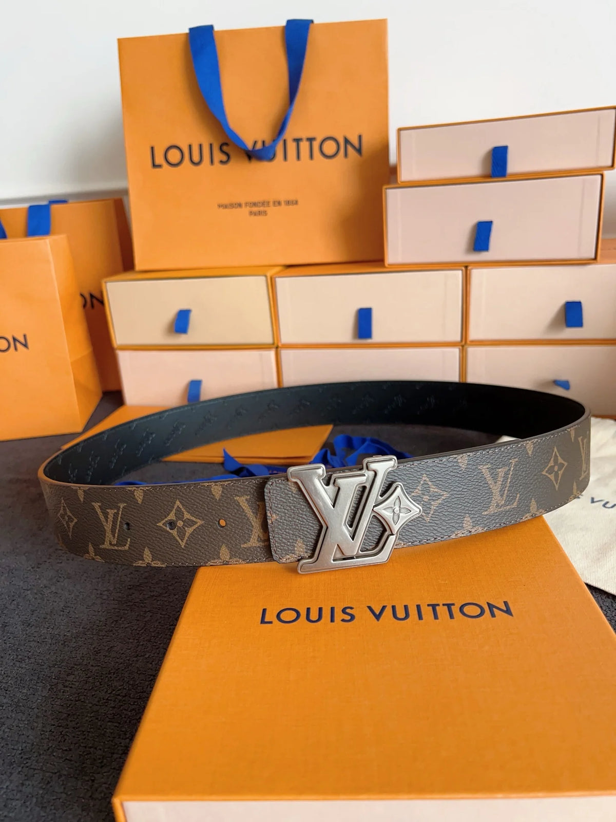 New Style Retro-Pattern Calfskin Leather Belt