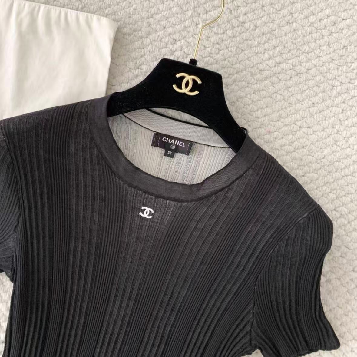 Ribbed Knit Short Sleeve