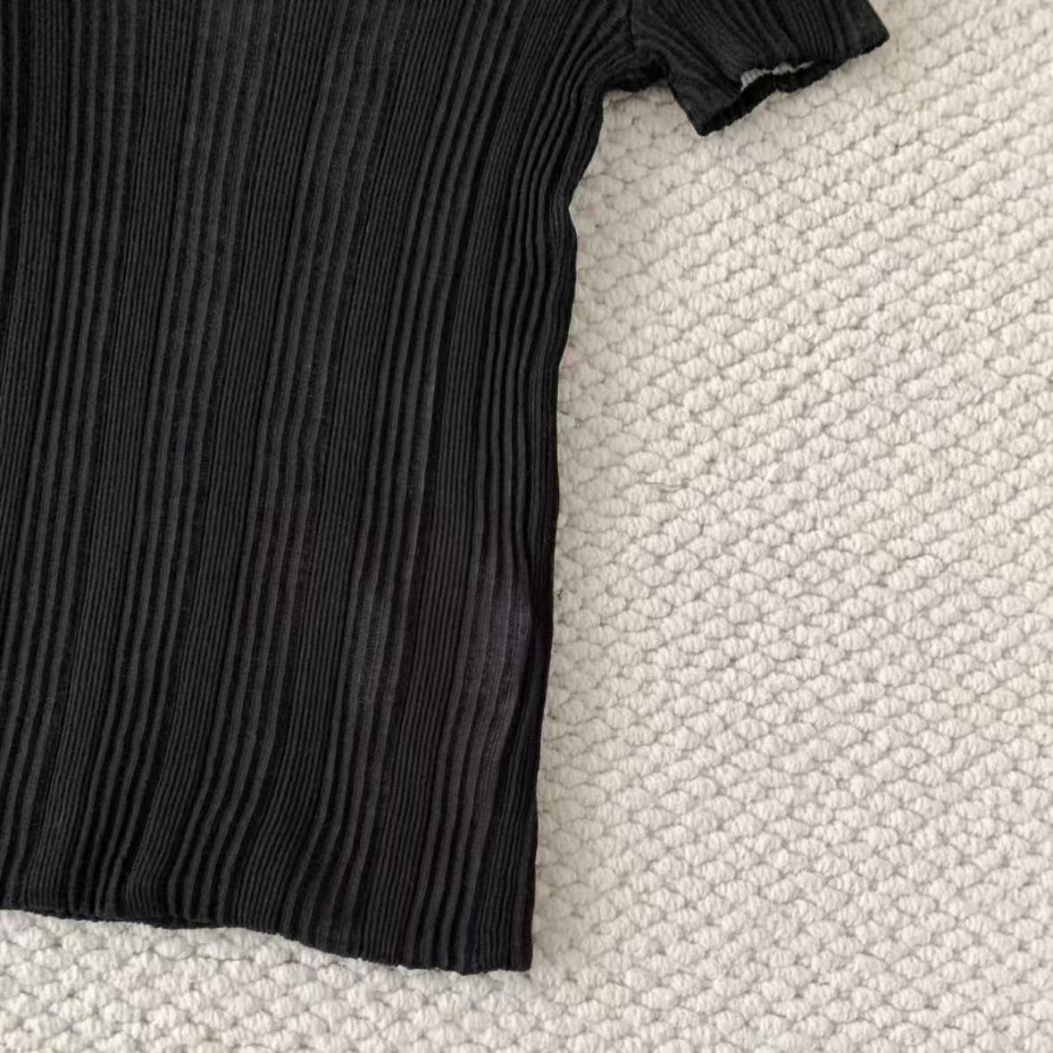Ribbed Knit Short Sleeve