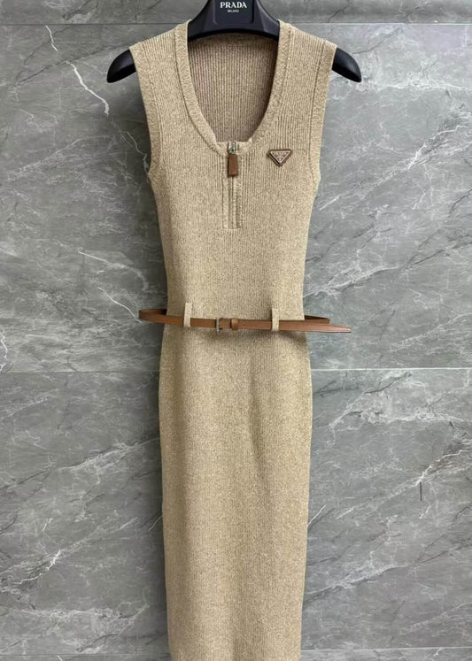 Minimalist Classic Half-Zip Knit Dress