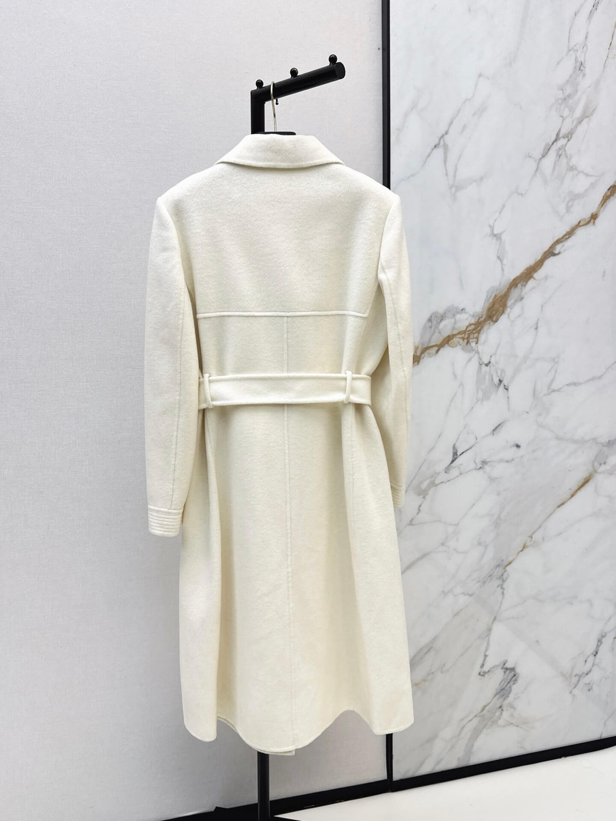 V Detail Belted Collared Wool Coat