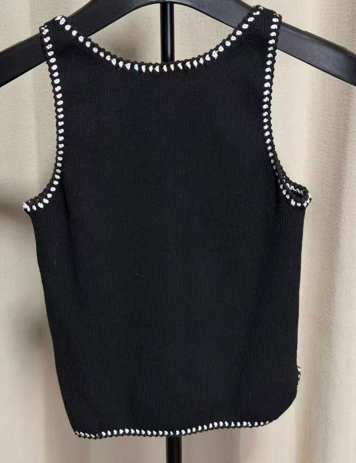 Contrast Piping Tank Top