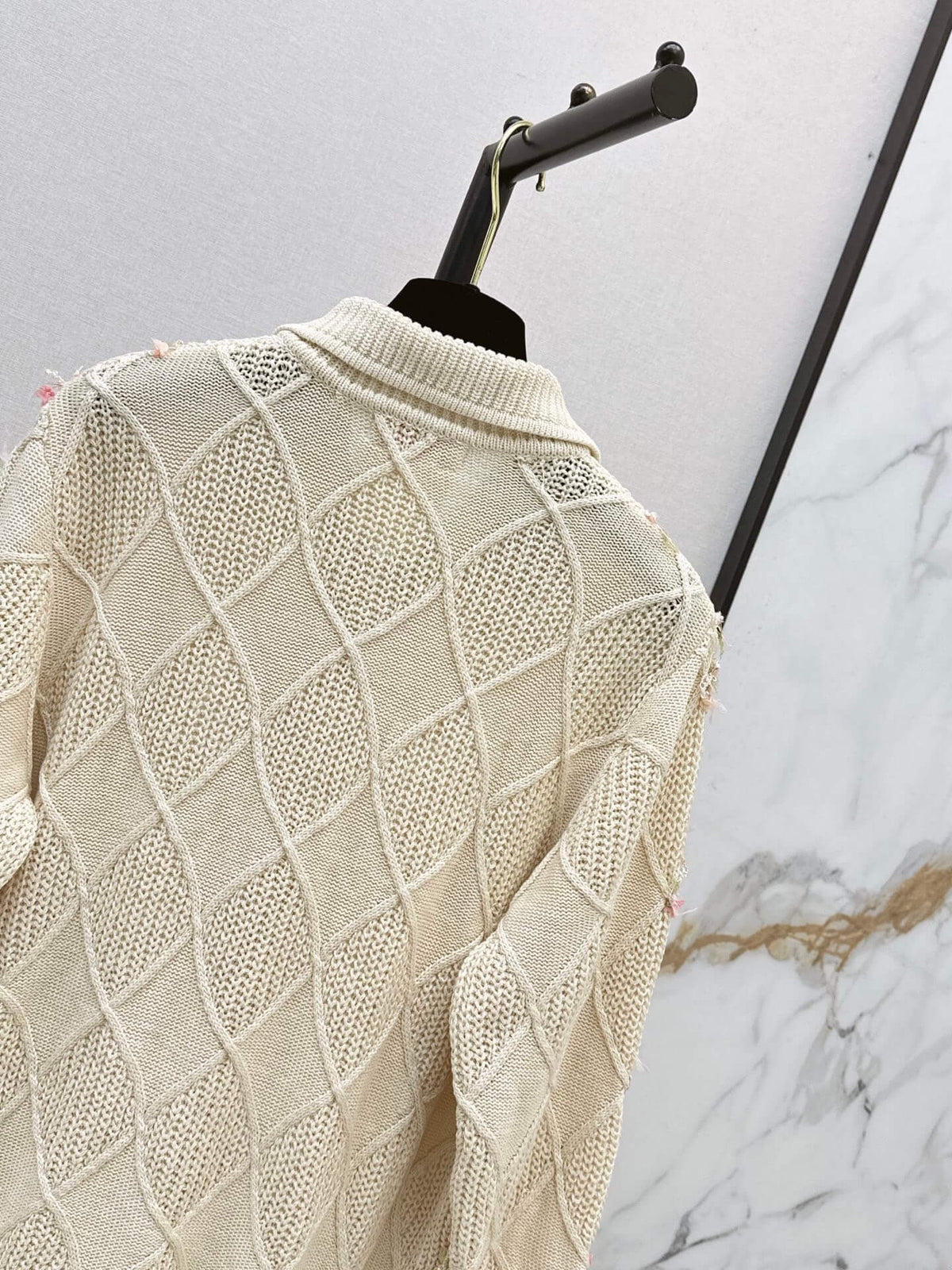 Diamond Ribbon Collared Knit Cardigan