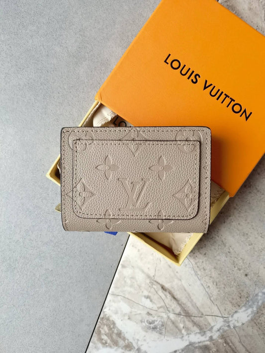 Trendy Embossed Short Wallet