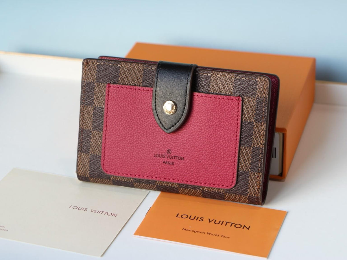 Checkerboard Color-Blocked Buckled Short Wallet