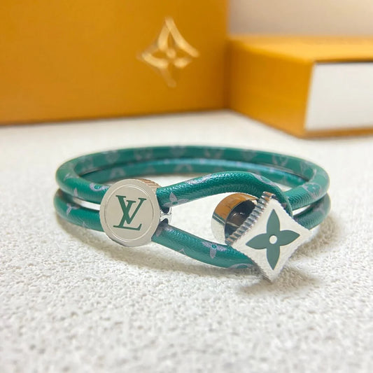 Fashionable Pointed-Flower Leather Bracelet