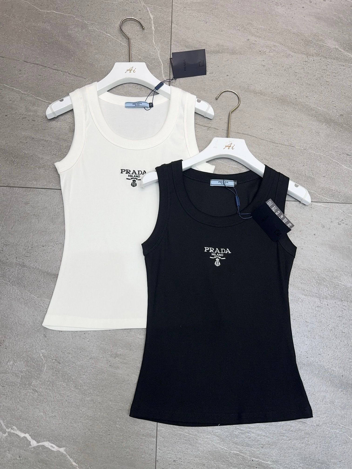 Two Color Sleeveless Vest