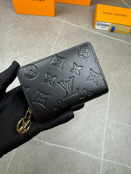 Zipper Detail Short Wallet