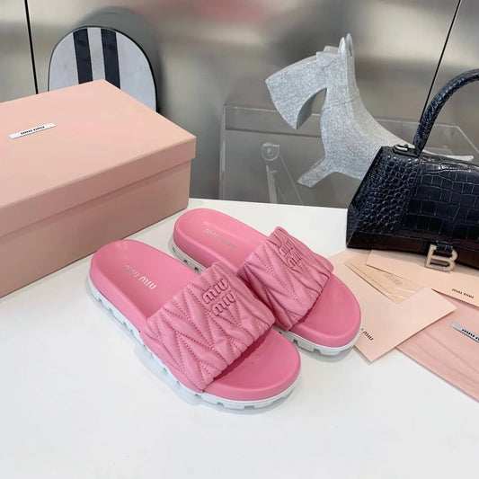 Fashionable Crinkled Lambskin Sandals