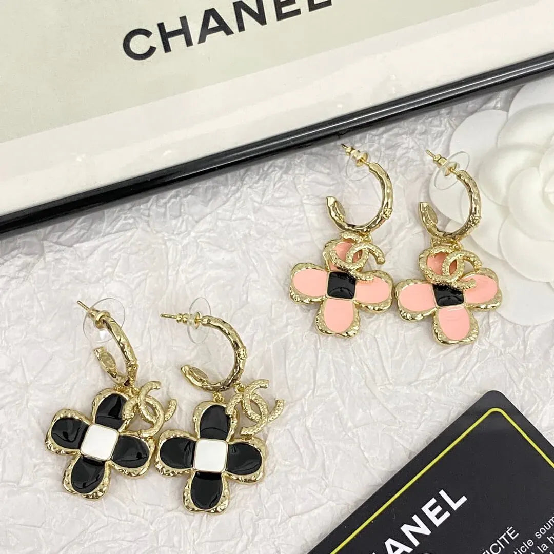 Color-Blocked Clover Earrings