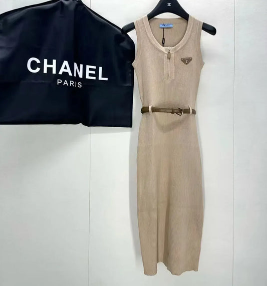 Minimalist Classic Half-Zip Knit Dress