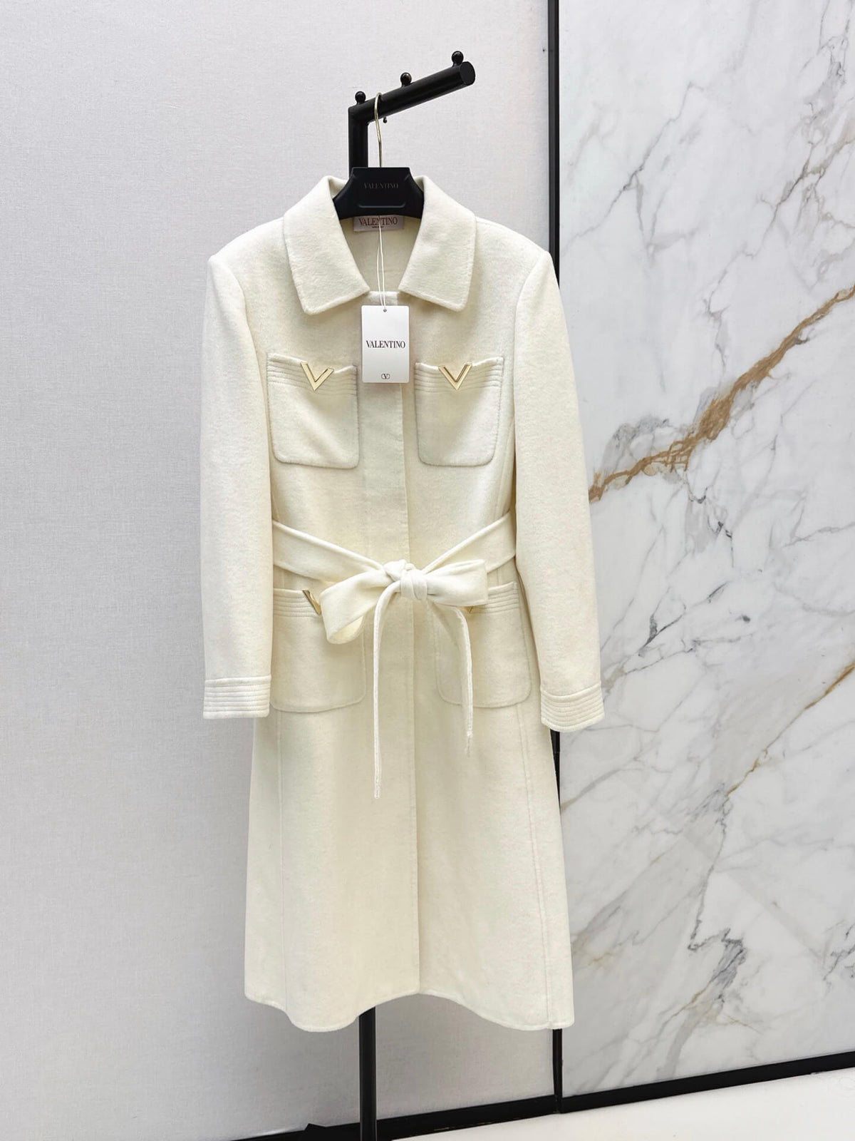 V Detail Belted Collared Wool Coat