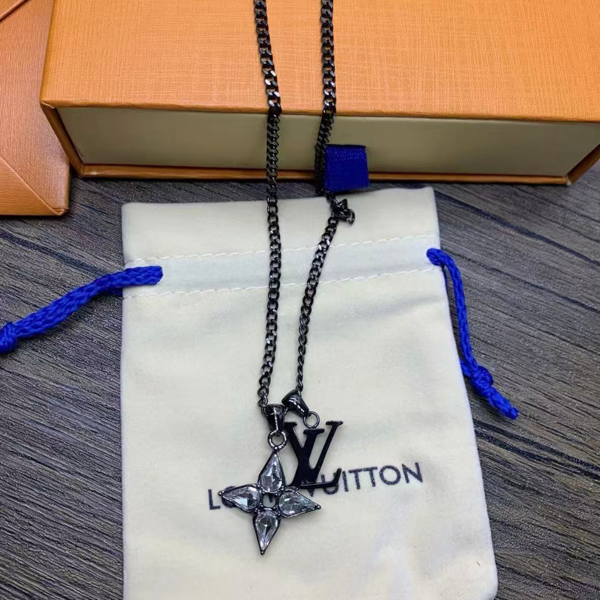 Black Silver Classic Necklace